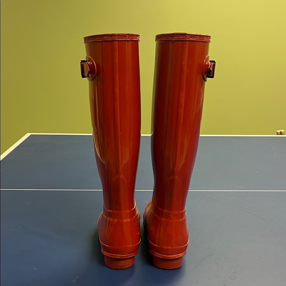 Hunter Glossy Cherry Boots - Picture 5 of 5